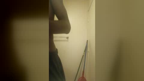 Snapshot of mel_hart_jr chatting on July 2026 08:45:01 PM mel_hart_jr online show from July 2026 08:45:01 PM