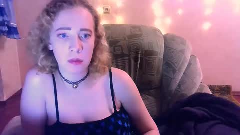 Snapshot of mel_mellie chatting on January 2025 09:10:01 PM Mel Mellie online show from January 2025 09:10:01 PM