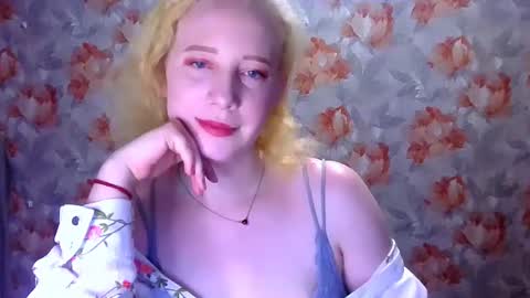 Snapshot of mel_mellie chatting on June 2026 08:42:01 PM Mel Mellie online show from June 2026 08:42:01 PM