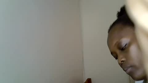 mel online show from November 2025 12:07:01 PM