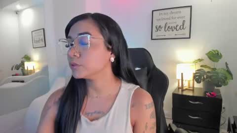 Snapshot of melan_owen chatting on July 2026 10:51:01 AM melan_owen online show from July 2026 10:51:01 AM