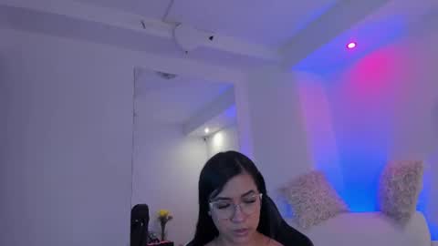 Snapshot of melan_owen chatting on July 2026 02:53:01 PM melan_owen online show from July 2026 02:53:01 PM