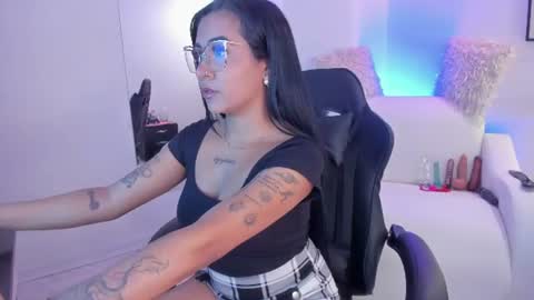 Snapshot of melan_owen chatting on July 2026 02:04:01 PM melan_owen online show from July 2026 02:04:01 PM