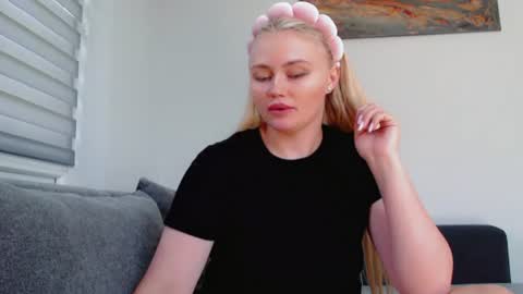 Snapshot of melani_a chatting on July 2026 11:02:01 AM Melania online show from July 2026 11:02:01 AM