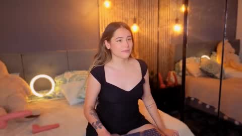 Melanie Baez online show from October 2025 09:48:02 PM