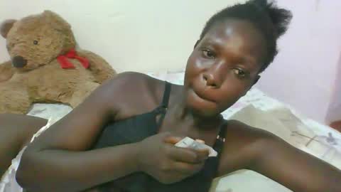 Snapshot of melanie_bae1 chatting on May 2026 07:30:02 PM melanie_bae1 online show from May 2026 07:30:02 PM