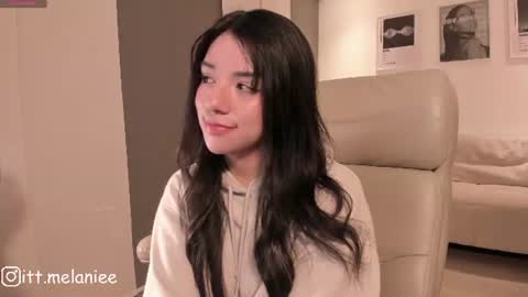 Melanie online show from June 2026 02:05:01 AM