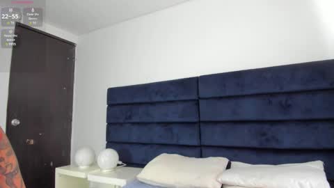 Melanie roux  online show from February 2026 12:05:02 PM