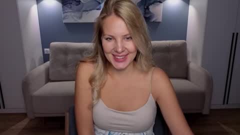 Snapshot of melaniebennett chatting on September 2025 06:14:01 AM Melanie Bennett online show from September 2025 06:14:01 AM