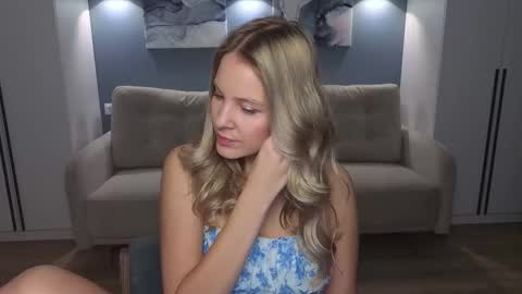 Melanie Bennett online show from December 2025 06:30:02 AM