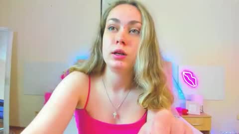 Snapshot of melaniecutys chatting on May 2026 05:23:02 AM Melania online show from May 2026 05:23:02 AM
