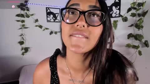 Melanie online show from September 2025 12:54:01 AM