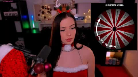 Melanie  online show from December 2025 07:21:01 PM