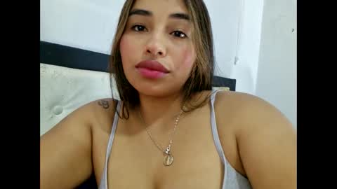 melaniie_roussel online show from April 2026 11:57:02 PM