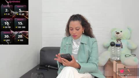 Snapshot of melannie_roses chatting on April 2026 08:55:02 PM melannie roses online show from April 2026 08:55:02 PM