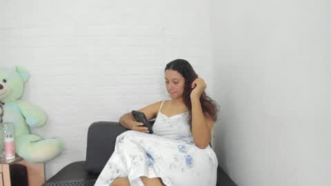 Snapshot of melannie_roses chatting on July 2026 07:18:01 PM melannie roses online show from July 2026 07:18:01 PM