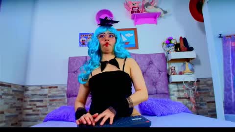 Melanny taylor online show from November 2025 09:30:02 PM