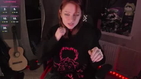 Snapshot of melante_s chatting on September 2025 01:17:01 AM Ash online show from September 2025 01:17:01 AM