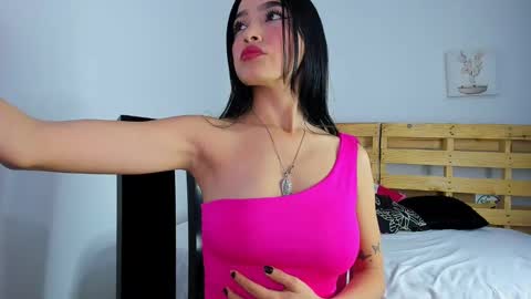 Snapshot of melany_0911 chatting on October 2025 03:40:01 AM MELODY online show from October 2025 03:40:01 AM