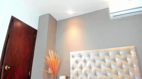 Melany online show from December 2024 04:15:02 PM