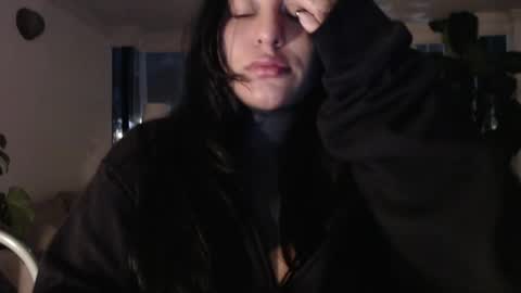 Snapshot of melgy_ chatting on May 2026 04:39:02 AM Mel online show from May 2026 04:39:02 AM