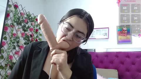 Snapshot of meli_taylorx chatting on January 2025 01:20:01 AM Azul online show from January 2025 01:20:01 AM