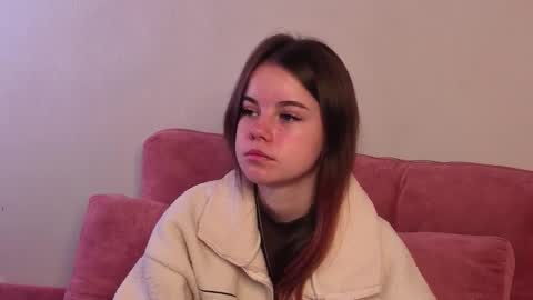 Snapshot of meliamaheia chatting on November 2025 08:06:01 AM Erica online show from November 2025 08:06:01 AM