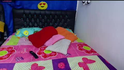 Snapshot of melika_sweet chatting on June 2026 06:21:02 PM eli online show from June 2026 06:21:02 PM