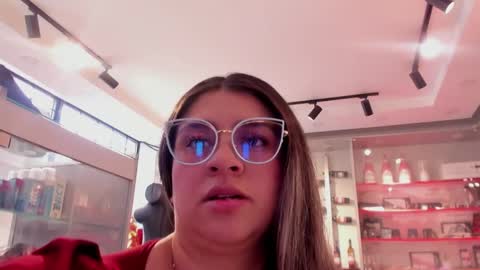 Melinda online show from October 2025 12:53:02 PM