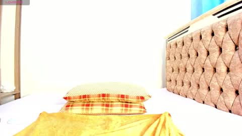 rose online show from October 2025 04:37:01 AM