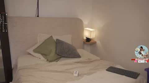 Snapshot of melisalopezz chatting on July 2026 12:44:01 PM On vacation until Monday online show from July 2026 12:44:01 PM