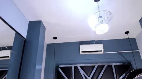 melissa_23_ online show from December 2025 06:58:01 PM