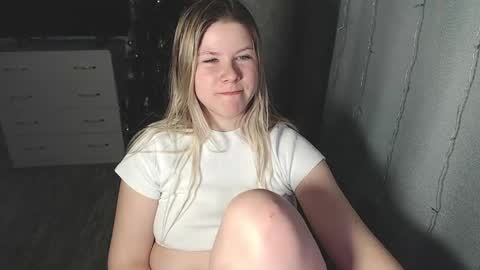 Melissa  Ray online show from January 2025 04:48:01 PM