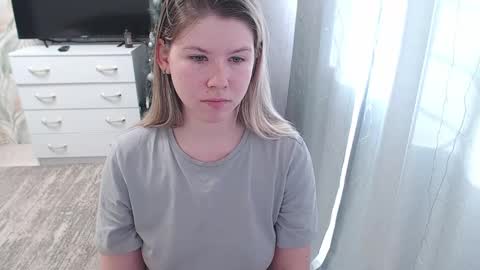 Melissa  Ray online show from January 2025 08:36:01 AM