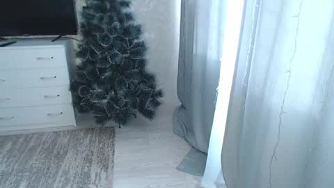 Melissa  Ray online show from January 2025 06:41:02 AM