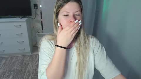 Melissa  Ray online show from February 2025 02:08:01 AM