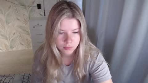 Melissa  Ray online show from October 2025 02:42:02 AM