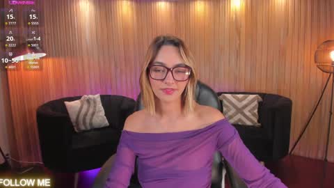 Snapshot of melissamoore_ chatting on April 2026 09:51:02 AM Call me Meli online show from April 2026 09:51:02 AM
