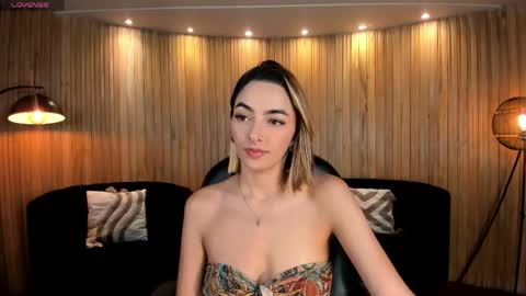 Snapshot of melissamoore_ chatting on April 2026 09:59:02 AM Call me Meli online show from April 2026 09:59:02 AM