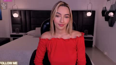 Snapshot of melissamoore_ chatting on May 2026 09:40:01 AM Call me Meli online show from May 2026 09:40:01 AM