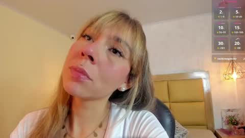 Snapshot of melissarouge chatting on May 2026 01:49:01 PM online show from May 2026 01:49:01 PM