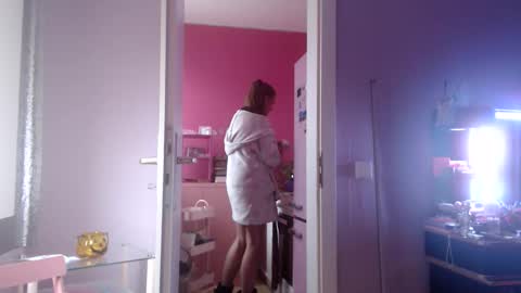 Snapshot of melli23 chatting on October 2025 01:37:01 PM Melli online show from October 2025 01:37:01 PM