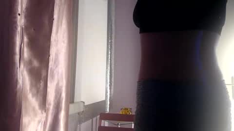 Snapshot of melli23 chatting on November 2025 04:56:01 AM Melli online show from November 2025 04:56:01 AM