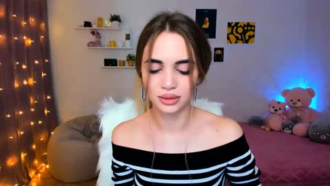 Tessa online show from December 2024 09:31:01 PM