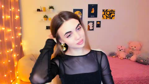 Tessa online show from January 2025 08:22:02 PM