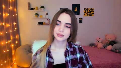 Tessa online show from February 2025 09:26:02 PM