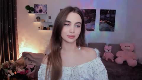 Tessa online show from December 2025 09:54:01 PM