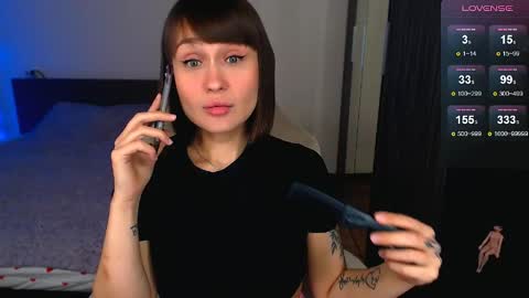 Snapshot of mellovell chatting on May 2026 10:07:01 PM Mel online show from May 2026 10:07:01 PM
