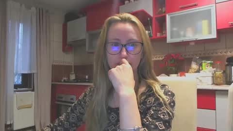 Melly online show from February 2025 06:56:02 AM