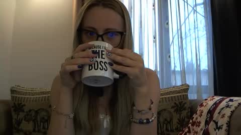 Melly online show from November 2025 07:19:01 AM